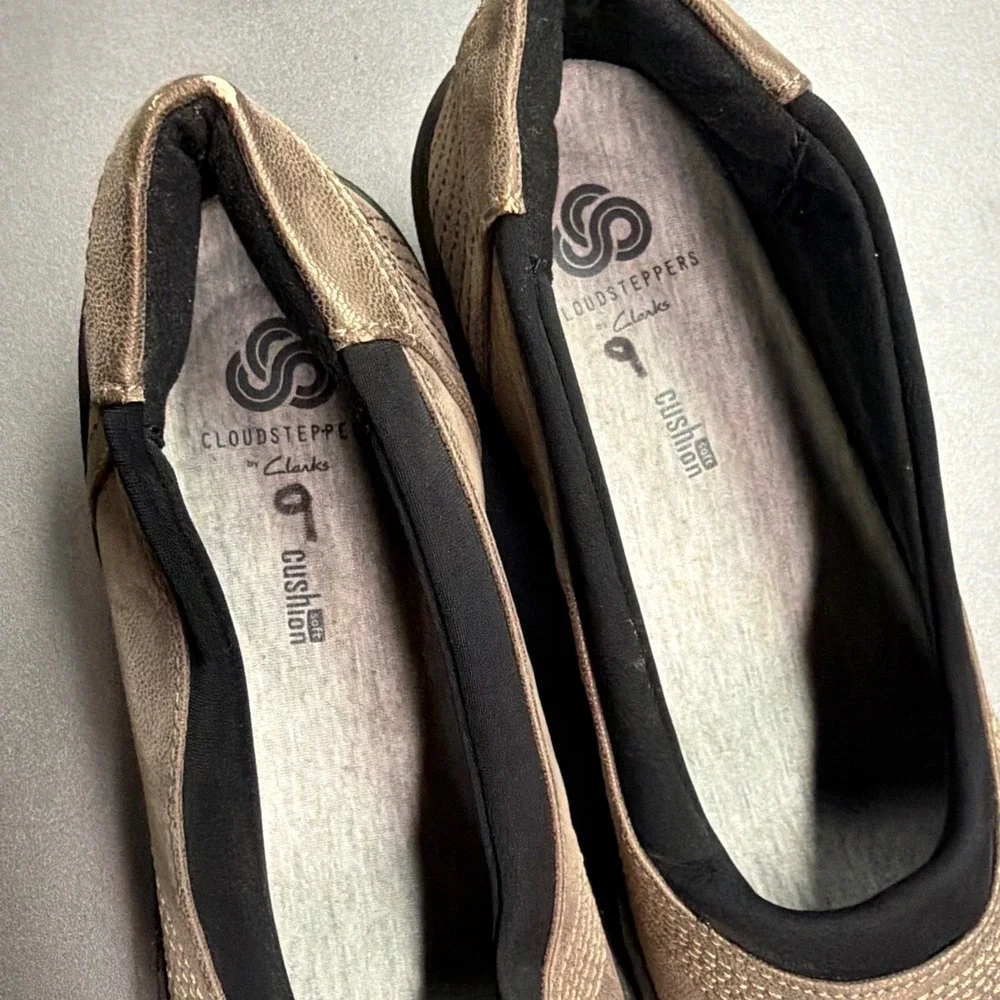Clarks Cloudsteppers Step Rose Sky Pewter Slip On Flats Women's US 9 Wide
